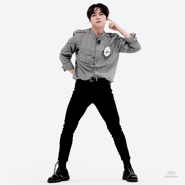 d9fcaf255961403fad0c3fb1148d1005.gif