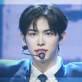 [쇼챔직캠 4K] KickFlip MINJE(킥플립 민제) - FREEZE | Show Champion | EP.557